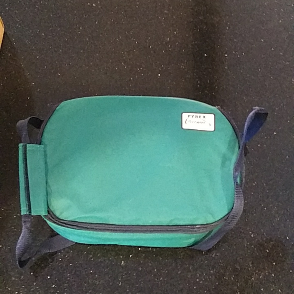 Pyrex Portables Set - Picture 1 of 5